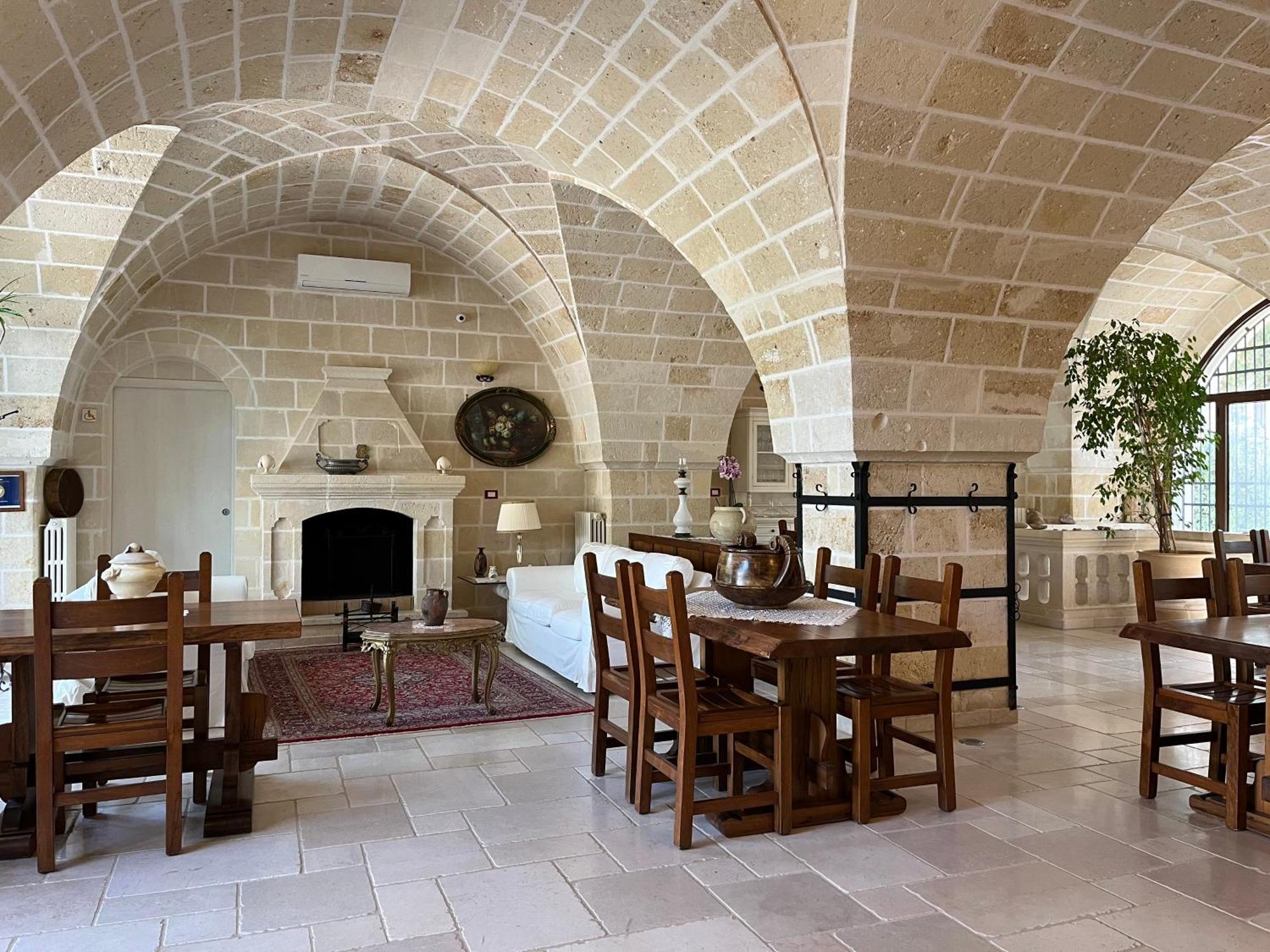 Masseria La Camardia Sava Exteriör bild