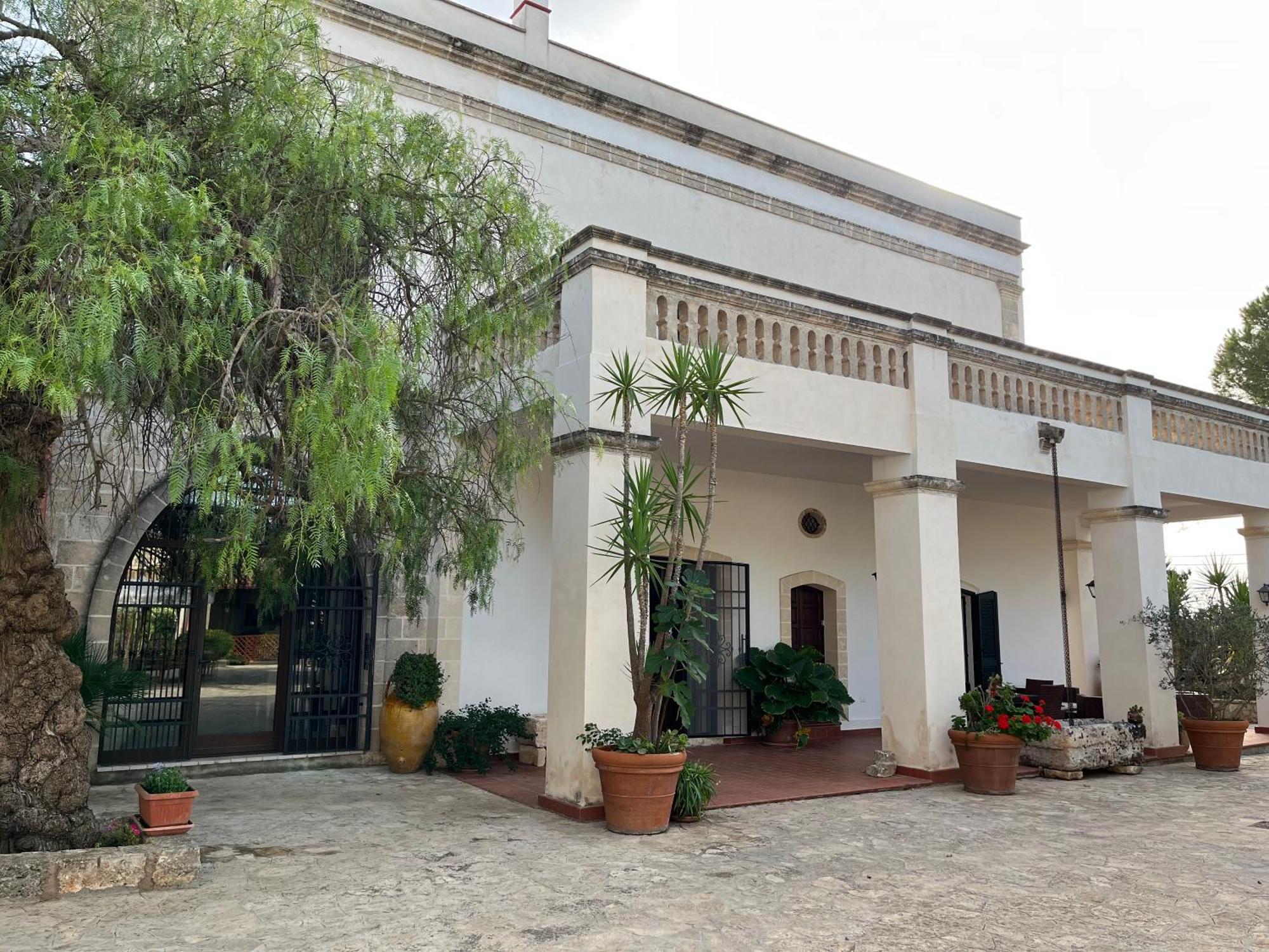 Masseria La Camardia Sava Exteriör bild